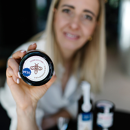 Etiketa s vaším logem, textem, motivem